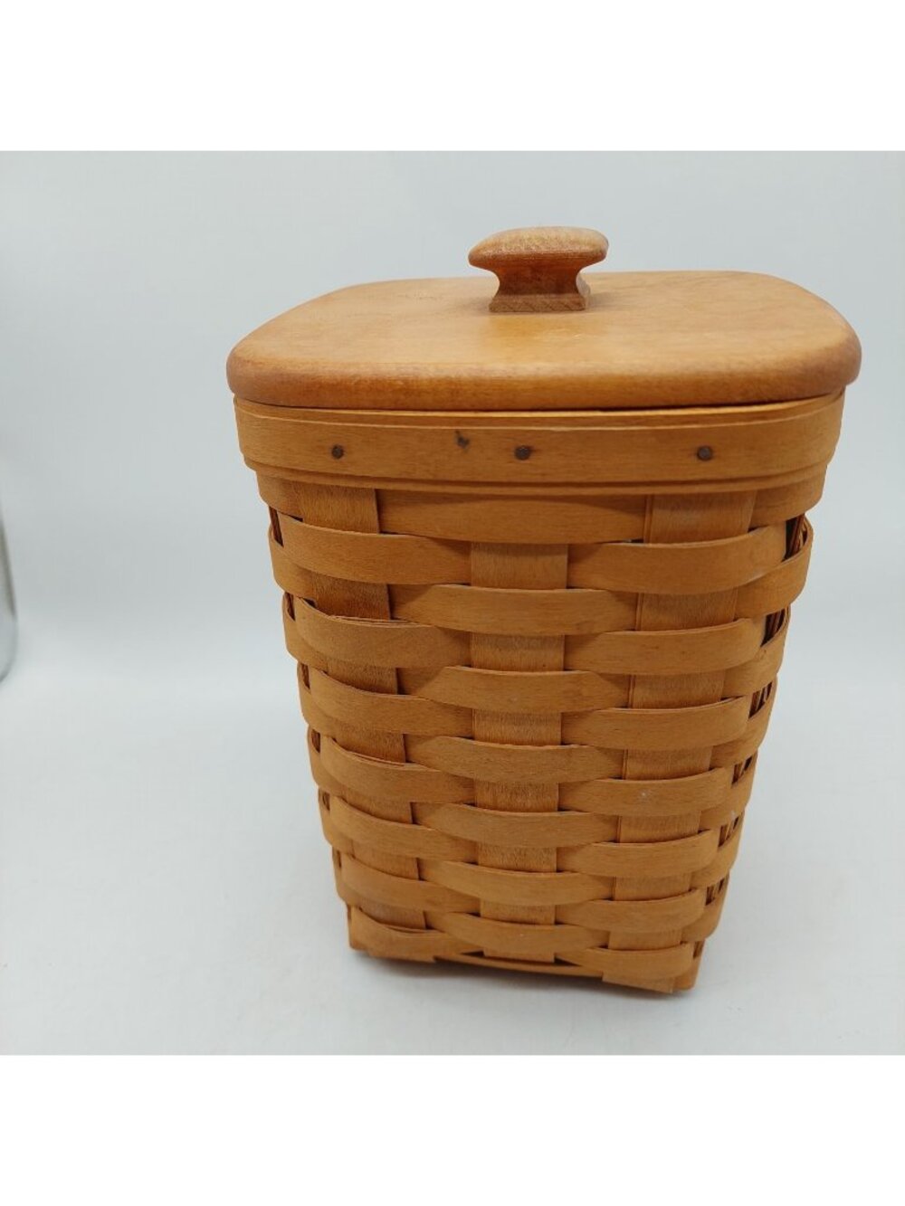 Longaberger Wooden Handwoven Basket Wooden Lid 1995 READ